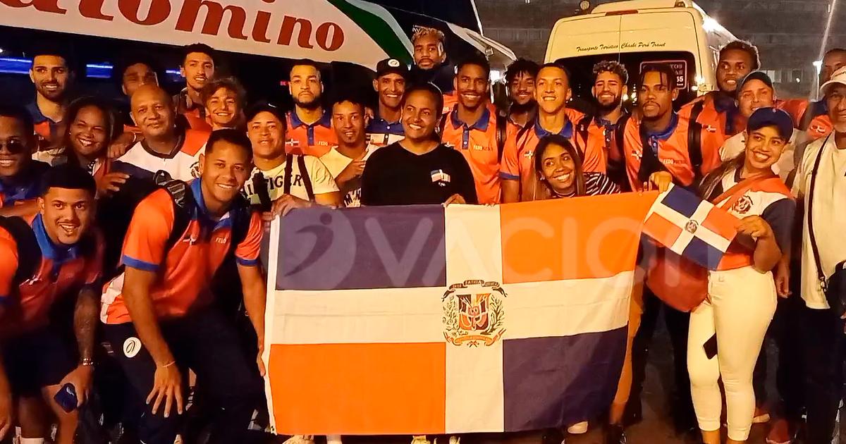(VIDEO) República Dominicana arribó a la capital para enfrentar a Perú este martes en el Monumental