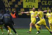   Con Callens, AEK ganó y se consolidó en la cima de Grecia