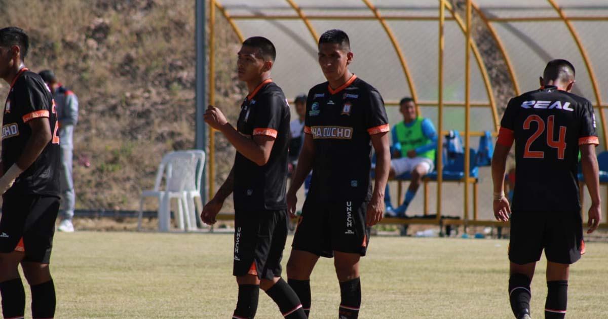 Santos FC goleó a Ayacucho FC 
