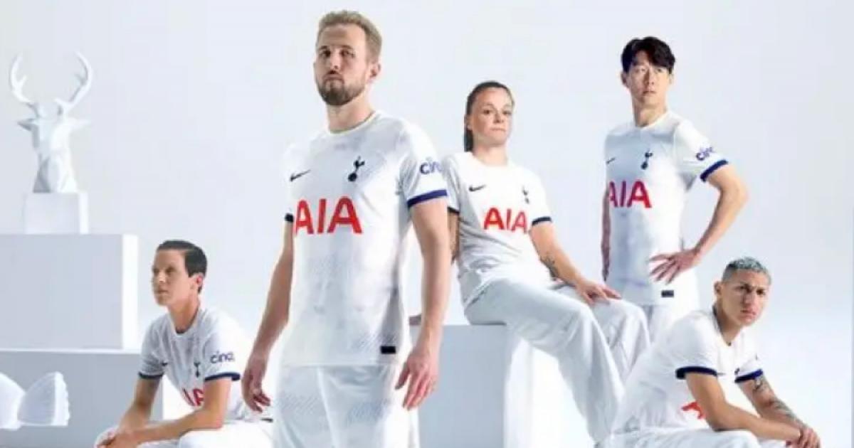 Tottenham presentó nueva camiseta con Harry Kane como principal figura