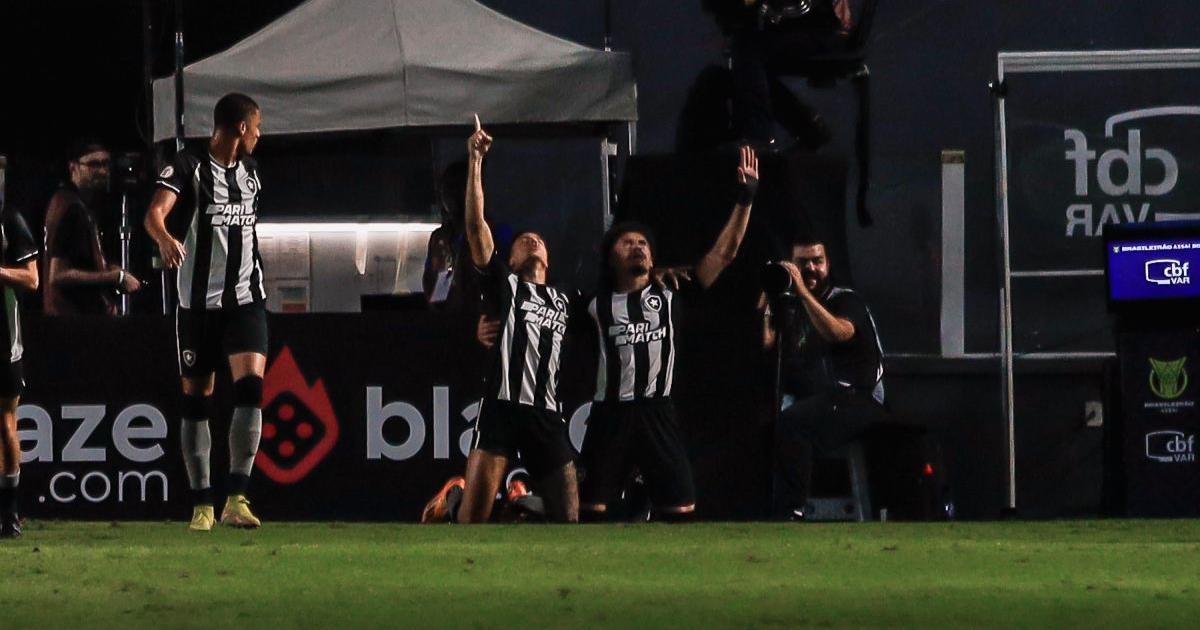(VIDEO) El líder Botafogo salvó punto en su visita al Santos