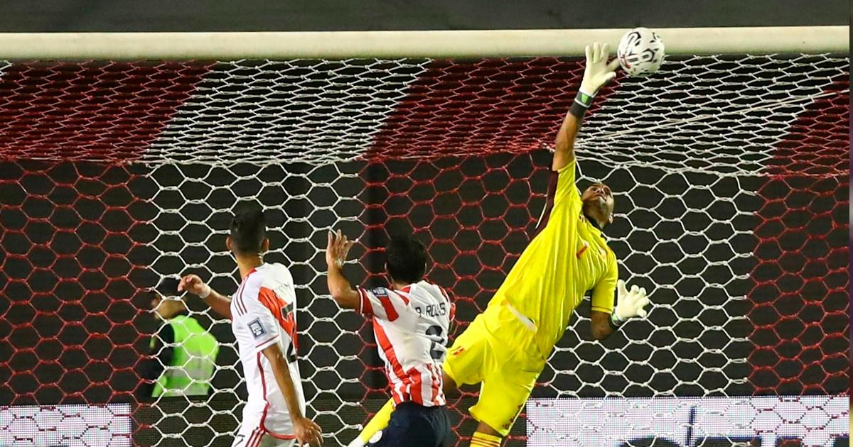 (FOTOS) ¡Puntazo! Con 10 jugadores, Selección arrancó buen empate en Paraguay