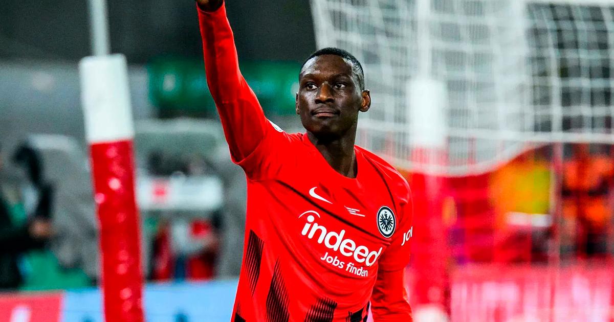 Kolo Muani será nuevo jugador del PSG a cambio de 90 millones de euros