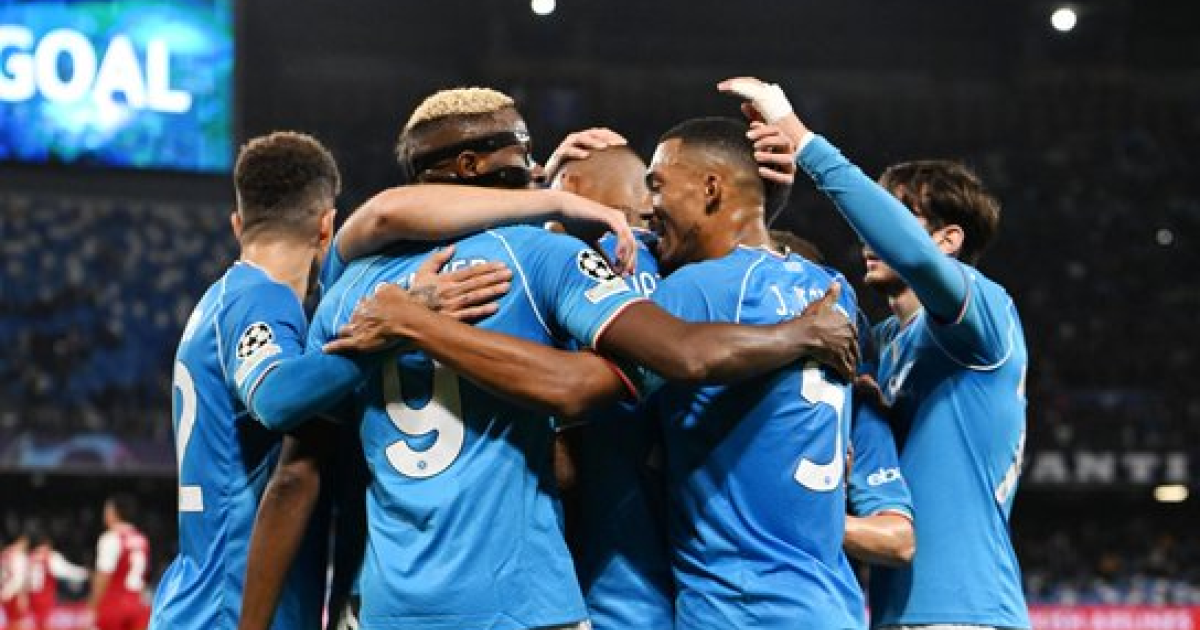 ¡De frente a octavos! Napoli cerró con triunfo fase de grupos de la Champions League