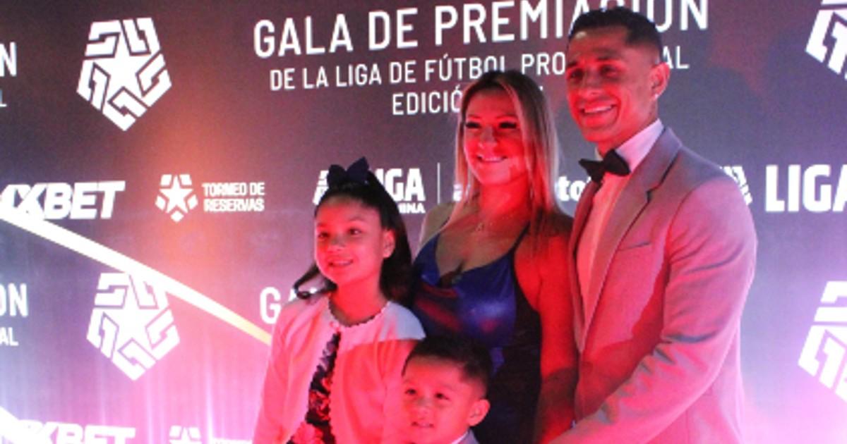 Yotún: "El primer reto es entrar a la fase de grupos de la Libertadores"