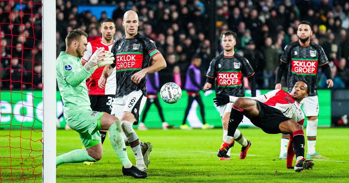 Feyenoord igualó de local y se alejó del primer lugar
