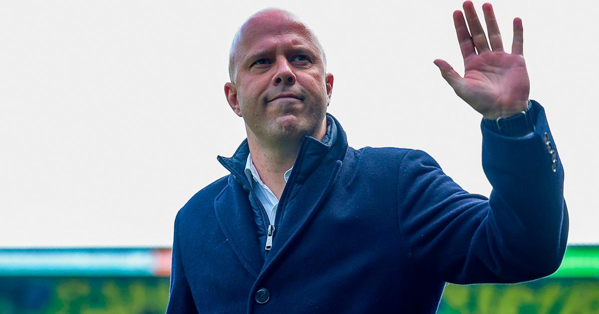 Entrenador de López en Feyenoord está a un paso de dar el salto a Liverpool