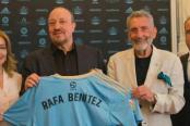 Rafa Benítez fue presentado como nuevo estratega de Celta de Vigo de Renato Tapia