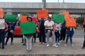 (VIDEO) Grupo de hinchas de Ayacucho FC exigen justicia a las afueras de Videna